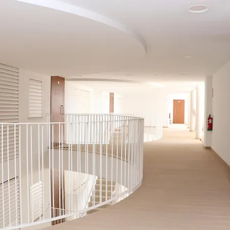 Apartamento Fantastic In The Wave Just Steps From Carvajal - Pool And Free Parking