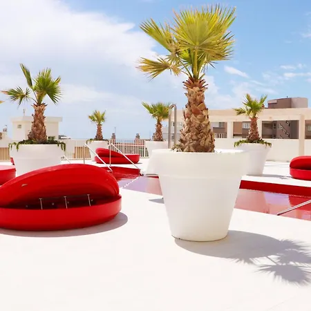 Fantastic In The Wave Just Steps From Carvajal - Pool And Free Parking Apartamento Fuengirola
